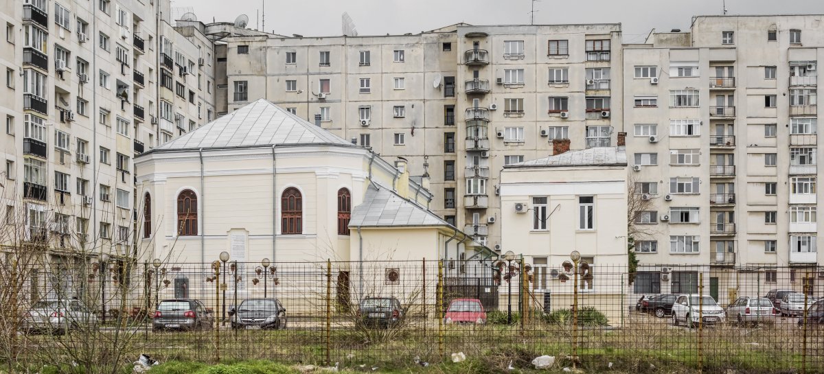 Anton Roland Laub: »Great Polish Synagogue, Bucharest«, from the series »Mobile Churches«, 2013-2017