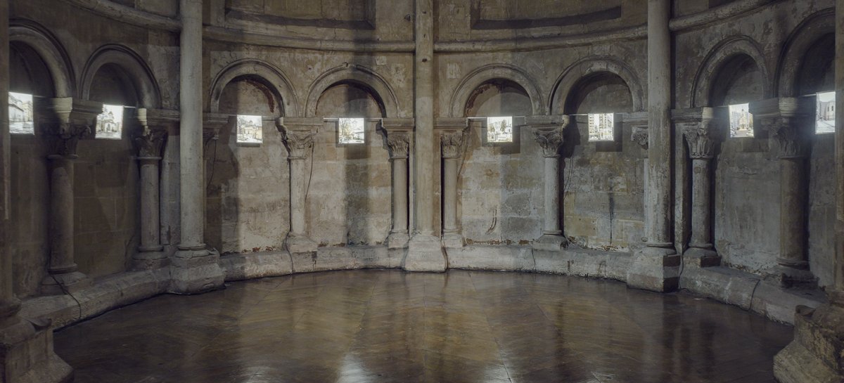 Ausstellungsansicht | Installation view: Photo Saint-Germain 2017, Église Saint Germain des Prés, Paris